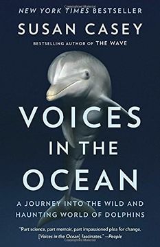 portada Voices in the Ocean: A Journey Into the Wild and Haunting World of Dolphins 
