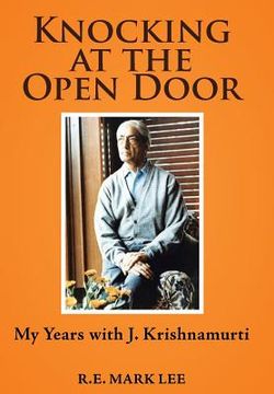 portada Knocking at the Open Door: My Years with J. Krishnamurti (en Inglés)