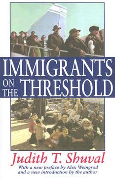 portada Immigrants on the Threshold (in English)