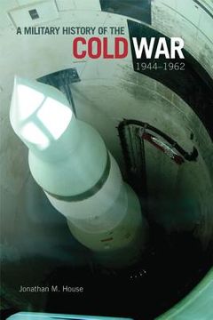 portada a military history of the cold war