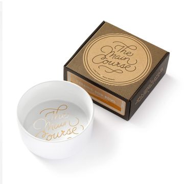 portada Brass Monkey Main Course pet Food Bowl; Durable White Ceramic pet Bowl; Metallic Gold Lettering; Measures 7” in Diameter by 3” Tall; 40-Ounce Capacity; Eye-Catching Design; Complements any Décor Style