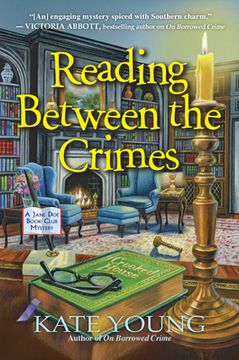 portada Reading Between the Crimes (en Inglés)