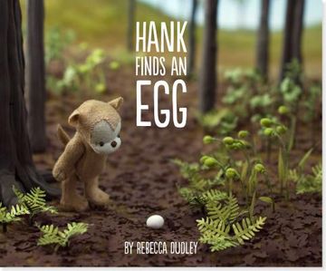 portada hank finds an egg (en Inglés)