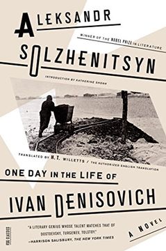 portada One Day in the Life of Ivan Denisovich: A Novel (FSG Classics) (en Inglés)