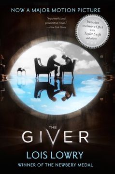 portada The Giver Movie Tie-In Edition: A Newbery Award Winner (en Inglés)
