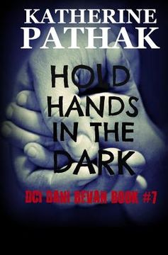 portada Hold Hands In The Dark (en Inglés)