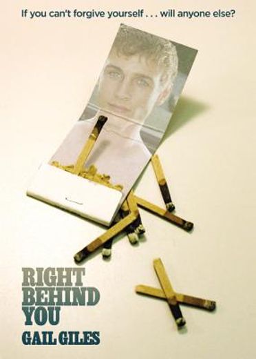 right behind you (en Inglés)